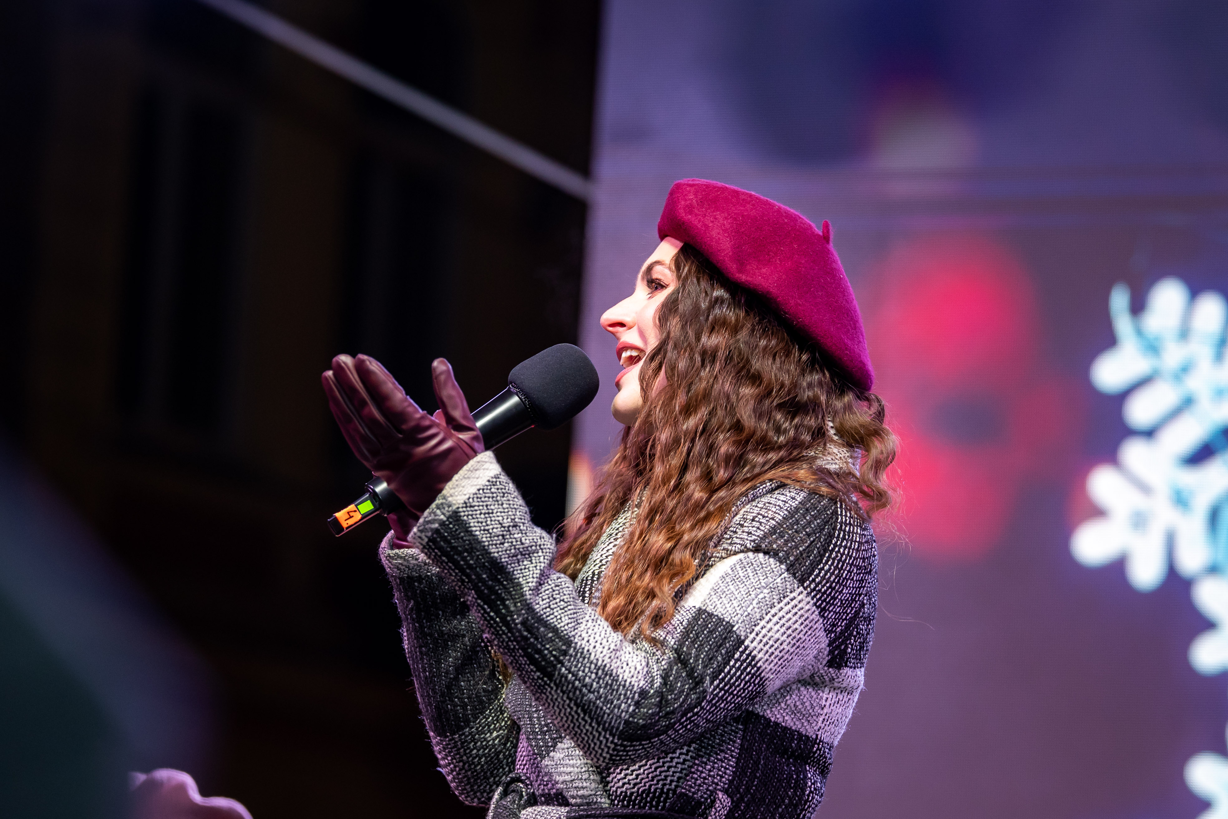 VIANOCNA TELEVIZNA REGINA-53